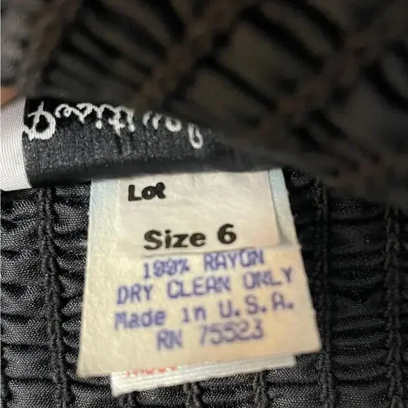 Vintage Positively Ellyn Black Velvet 80's Off the Shoulder Dress Size 6 - Picture 5 of 8